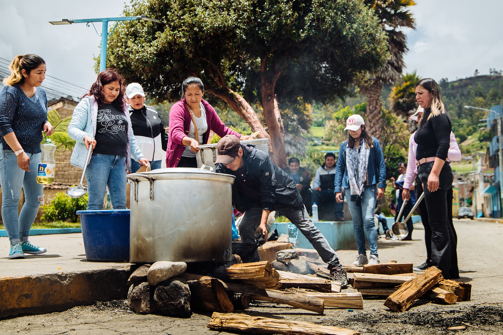 Trabajadores de la Municipalidad Distrital de San Jerónimo se solidarizan con la población de nuestras comunidades.