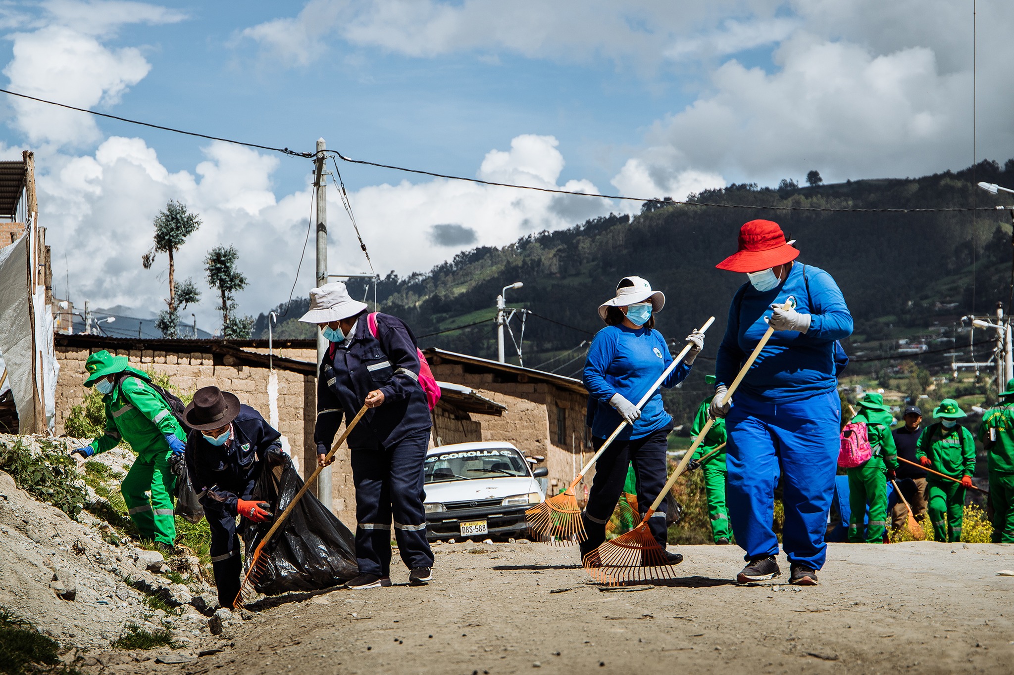 CONTINÚAN LAS CAMPAÑAS DE LIMPIEZA DE ESPACIOS PÚBLICOS EN LA COMUNIDAD DE UNIÓN CHUMBAO POR PARTE DEL MUNICIPIO DE SAN JERÓNIMO